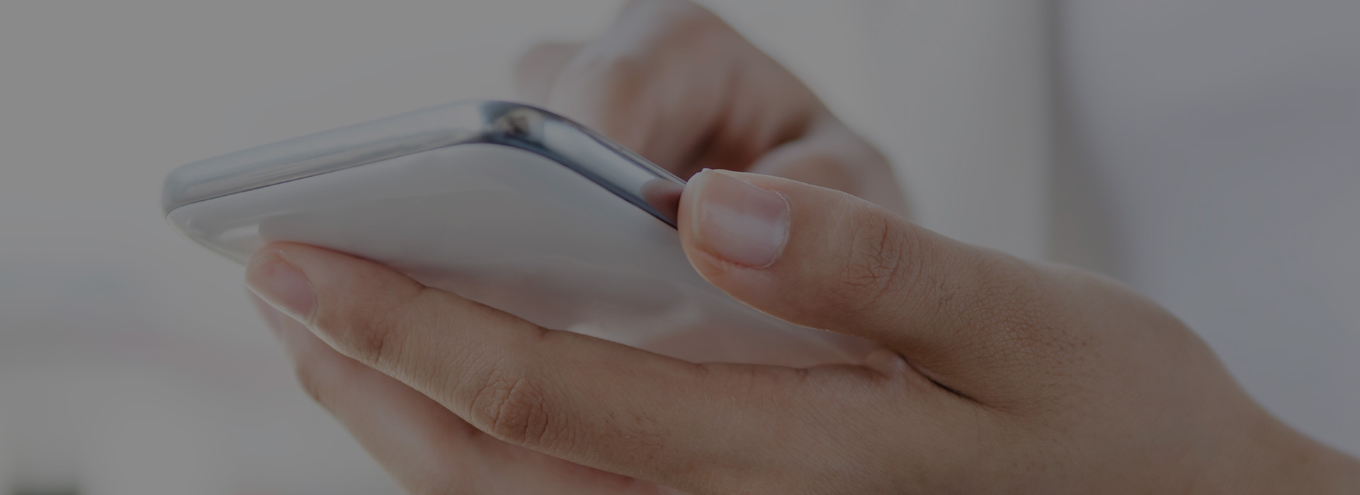 close up of a hand holding cellphone